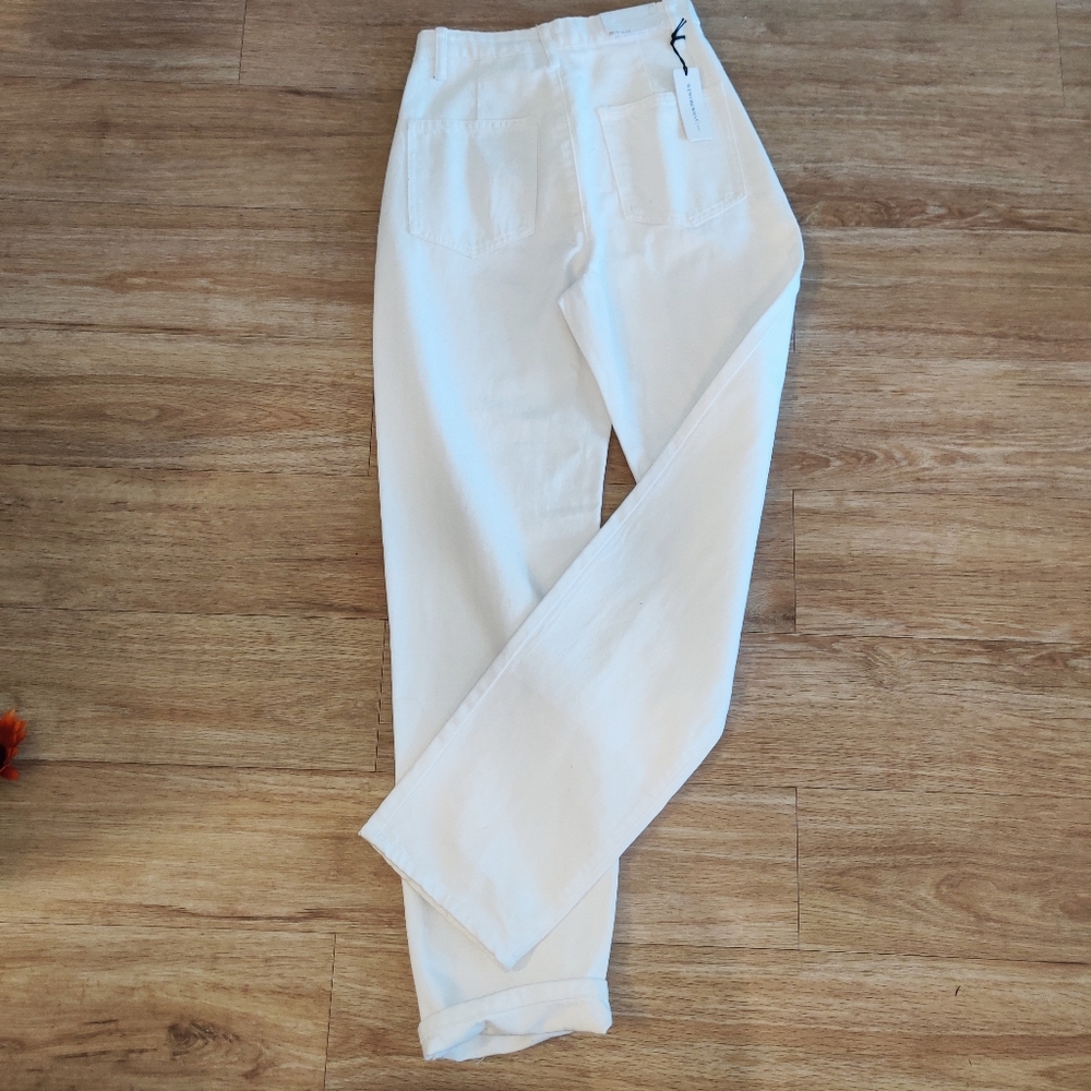 🤍🆕🤍 NWT WEWOREWHAT Mom Jeans - Picture 10 of 16